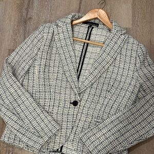 Amanda & Chelsea Black and White Textured Blazer